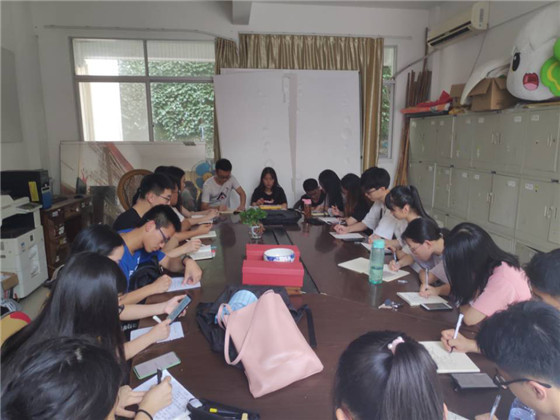 福建師范大學(xué)福清分校實(shí)踐隊(duì)走進(jìn)三華農(nóng)業(yè)園探索現(xiàn)代農(nóng)業(yè)