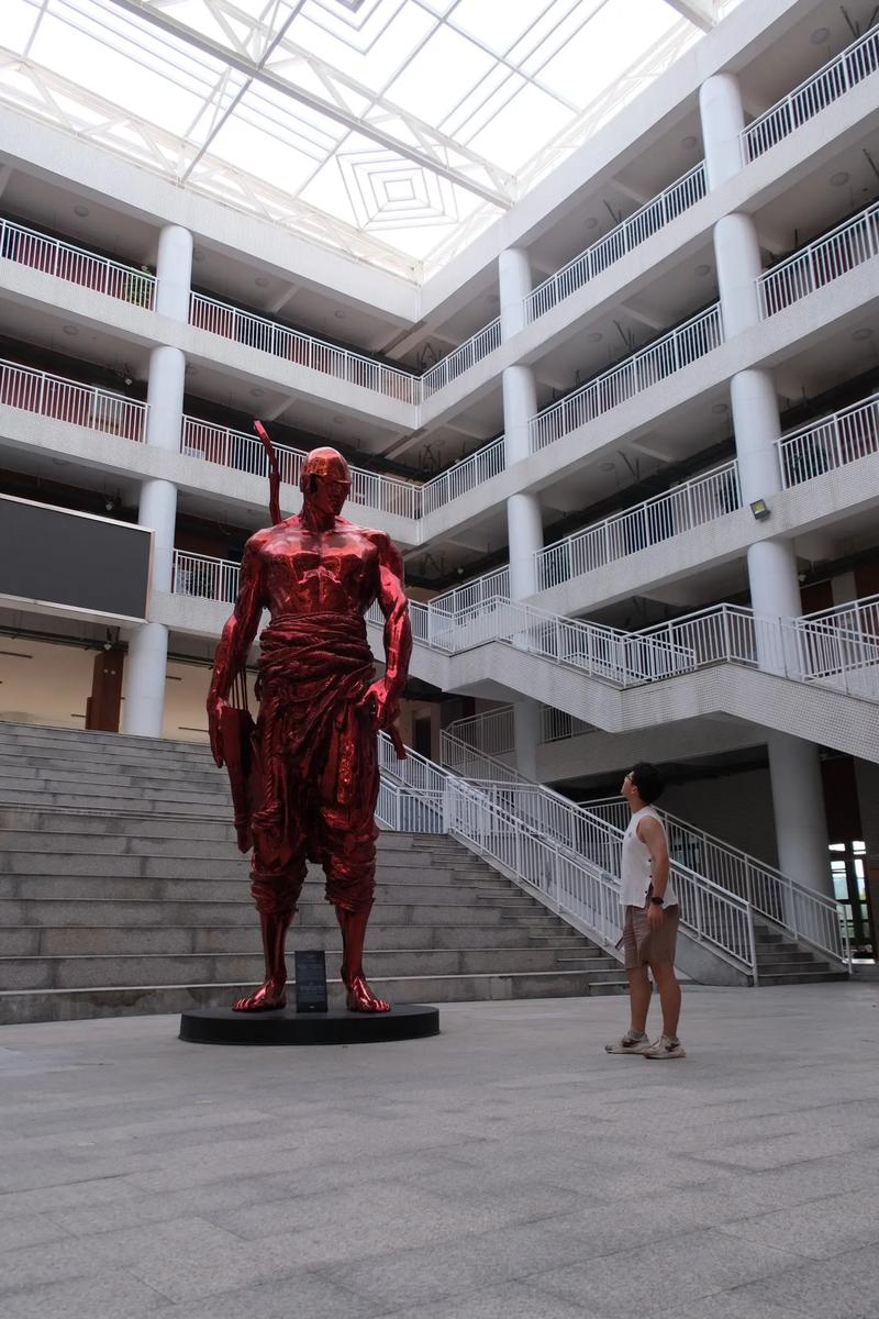 雨露天下|福師大真美,攝影師加雞腿.